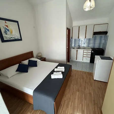 Guest house & Pierino 3*