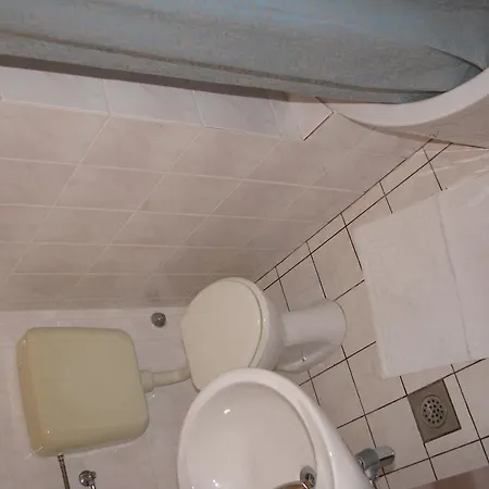 בית הארחה & Pierino 3*